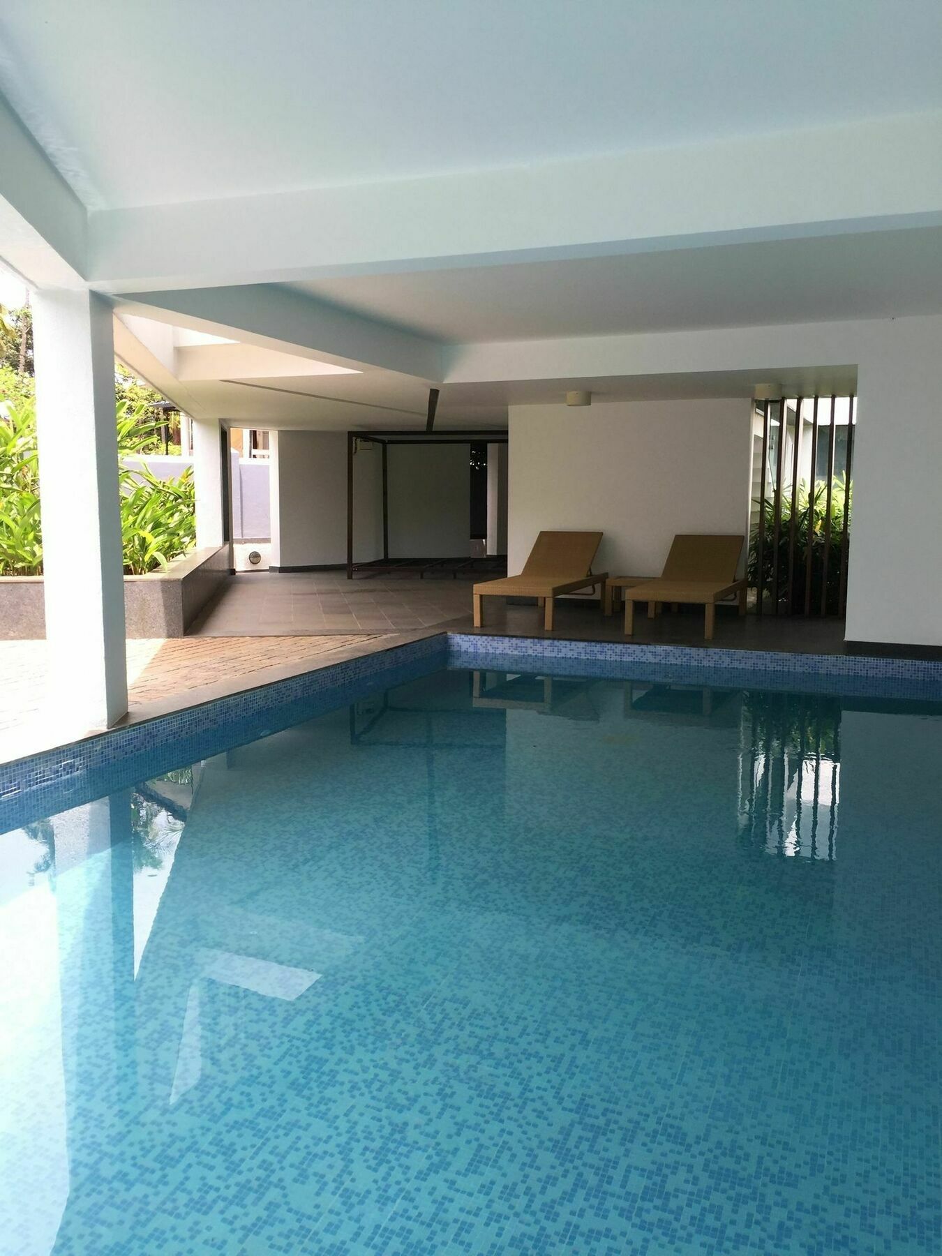 Calem Grove Hotel Candolim Exterior photo